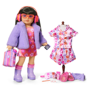Truly Me™ #130 Doll & Day of Fun All-in-One Set B8