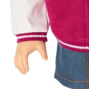 Truly Me™ 18-inch Doll #110 with wavy blonde hair W2